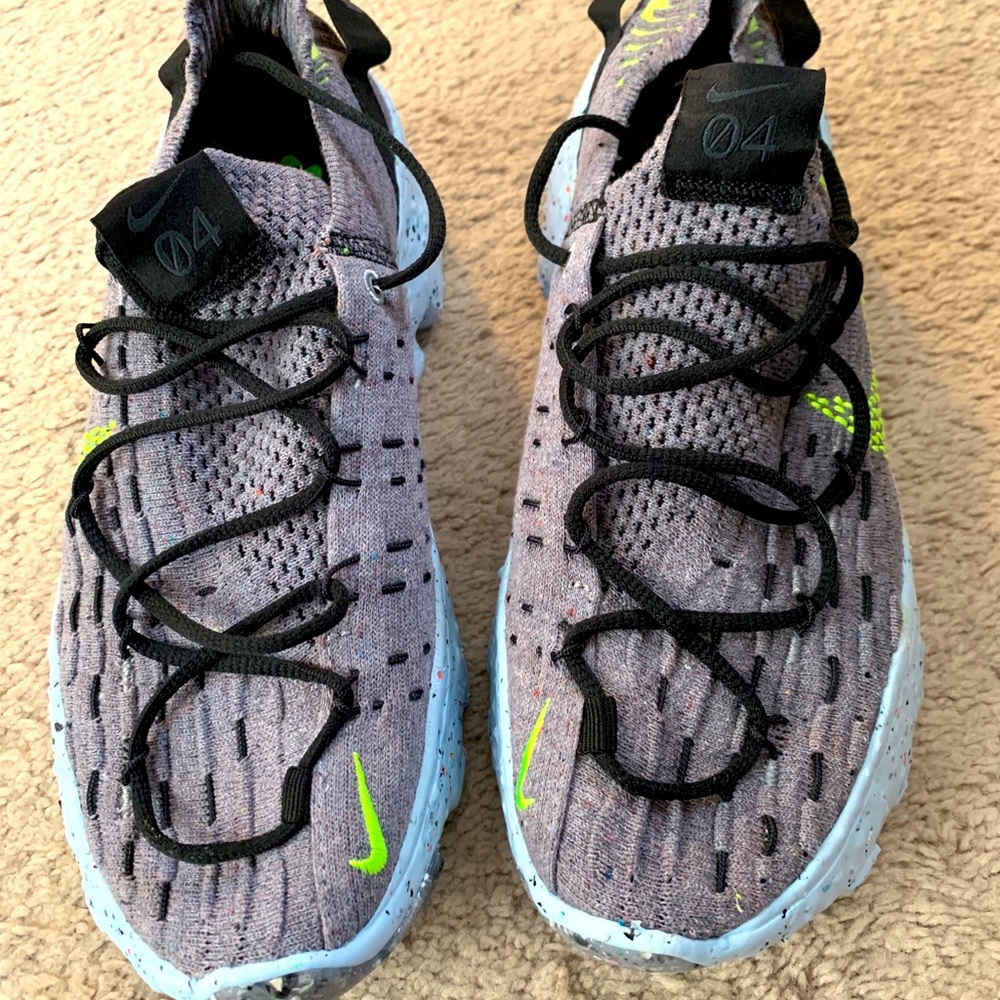 Men’s Nike Space Hippie 04